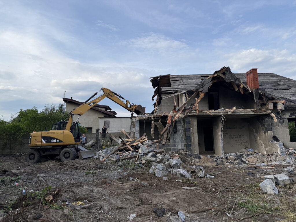 Wyburzenie budynku – prace rozbiórkowe Radom